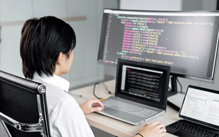 平阳 ,php声明和调用变量的符号是什么？